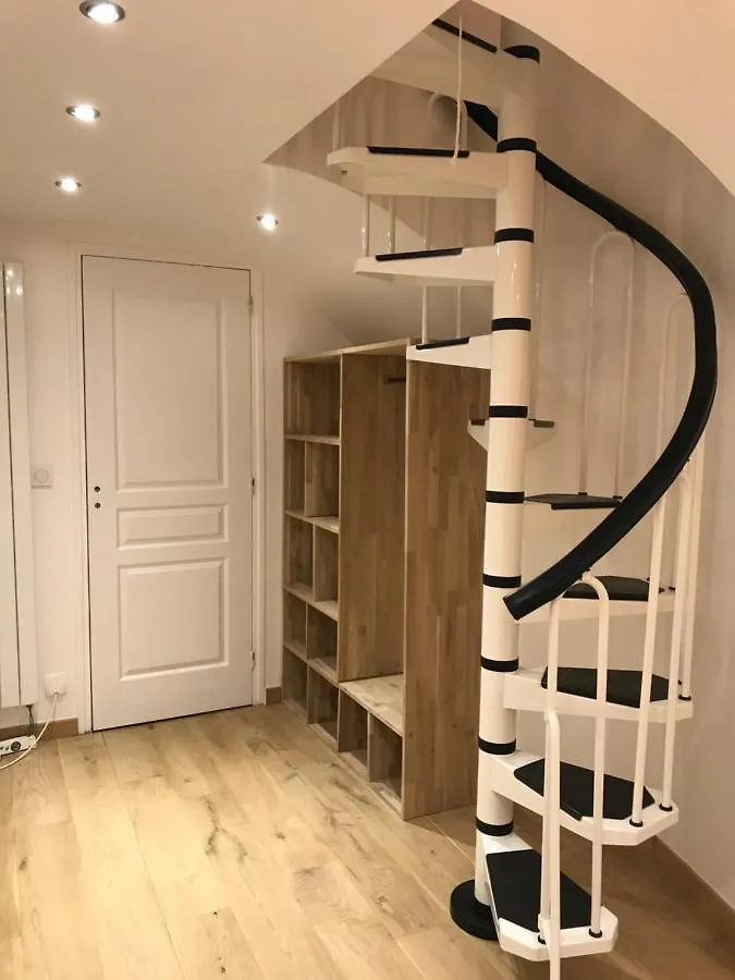 Adorable Souplex Batignolles شقة *